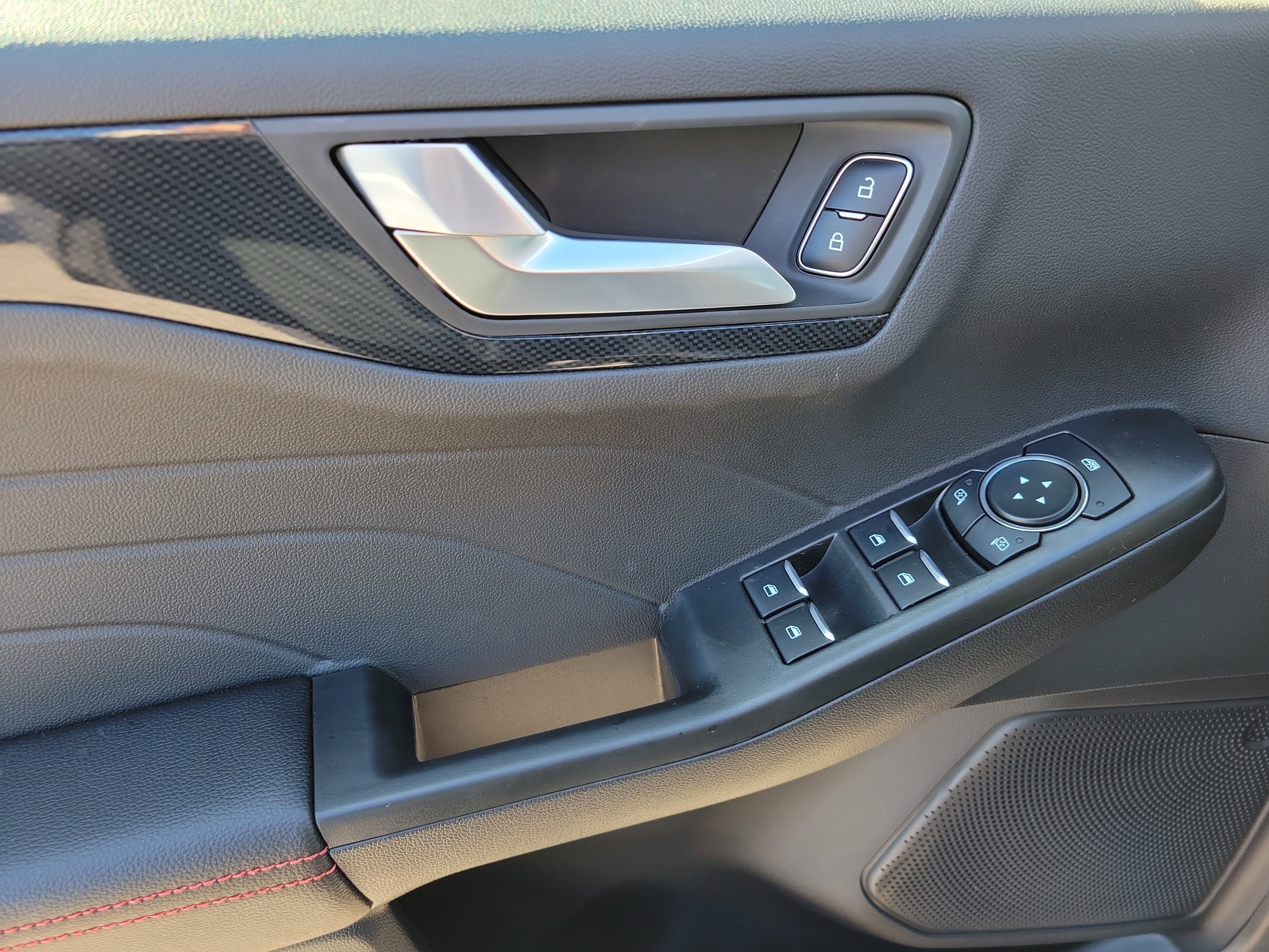 New 2026 Ford Escape ST-Line w/ Tech Pack #1 image 16