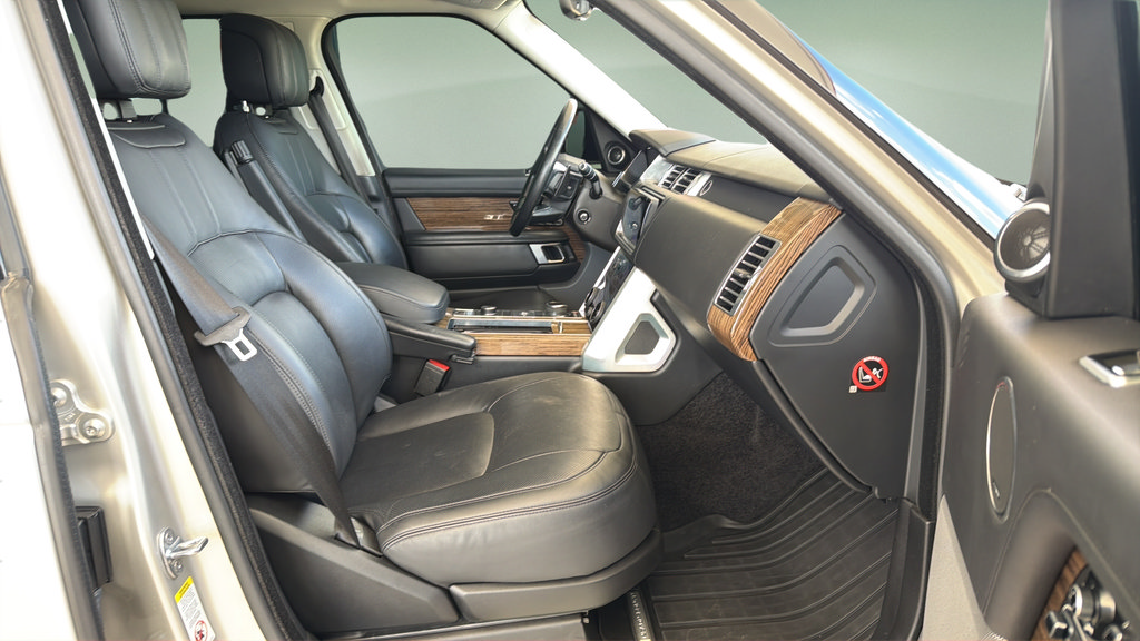 Used 2019 Land Rover Range Rover Supercharged AWD/4WD image 11
