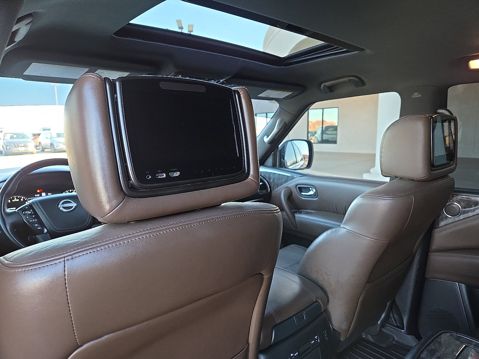 Used 2021 Nissan Armada Platinum w/ Captain's Chairs Package image 10