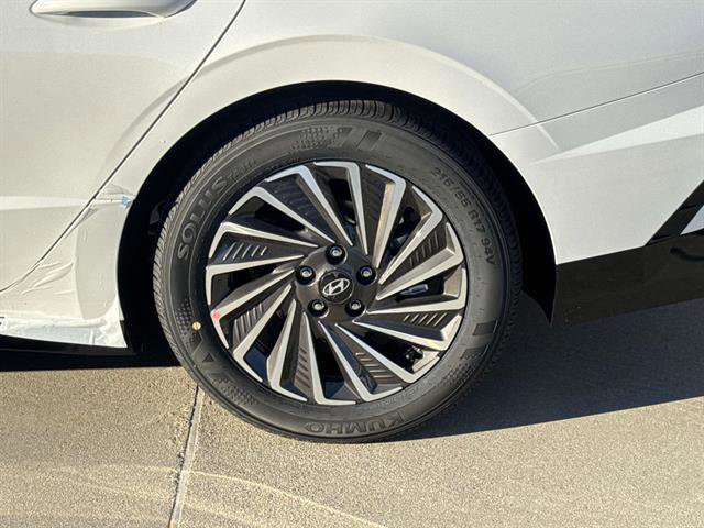 New 2026 Hyundai Sonata Limited FWD image 7