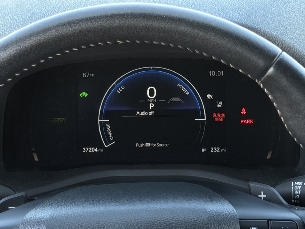 Used 2025 Toyota Camry SE FWD image 17