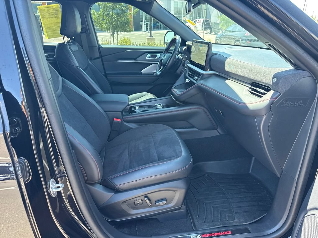 Used 2025 Ford Explorer ST w/ Sun And Sound Package AWD/4WD image 30
