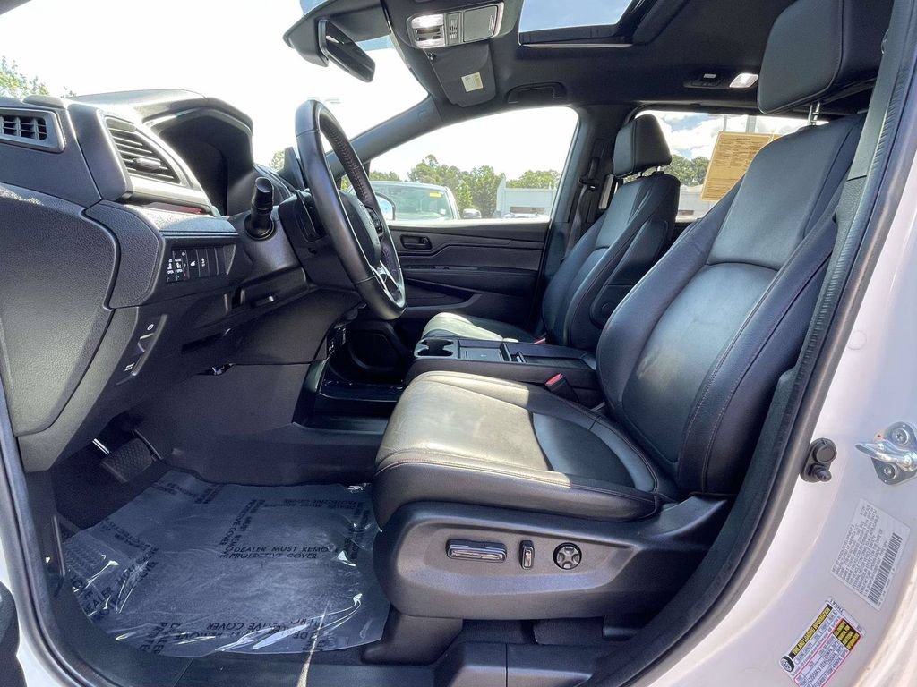 Used 2025 Honda Odyssey Sport-L image 16