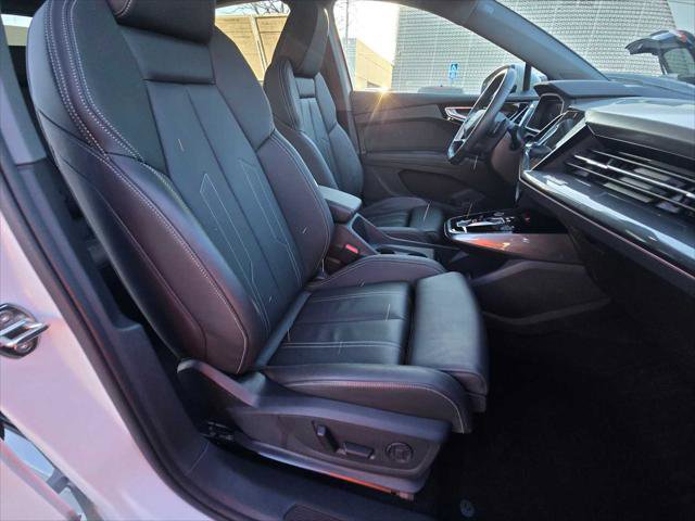 Used 2024 Audi Q4 e-tron Prestige w/ Black Optic Plus Package image 10