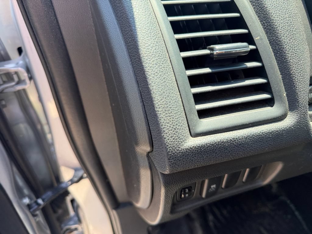 Used 2012 Mitsubishi Outlander Sport SE AWD/4WD image 19