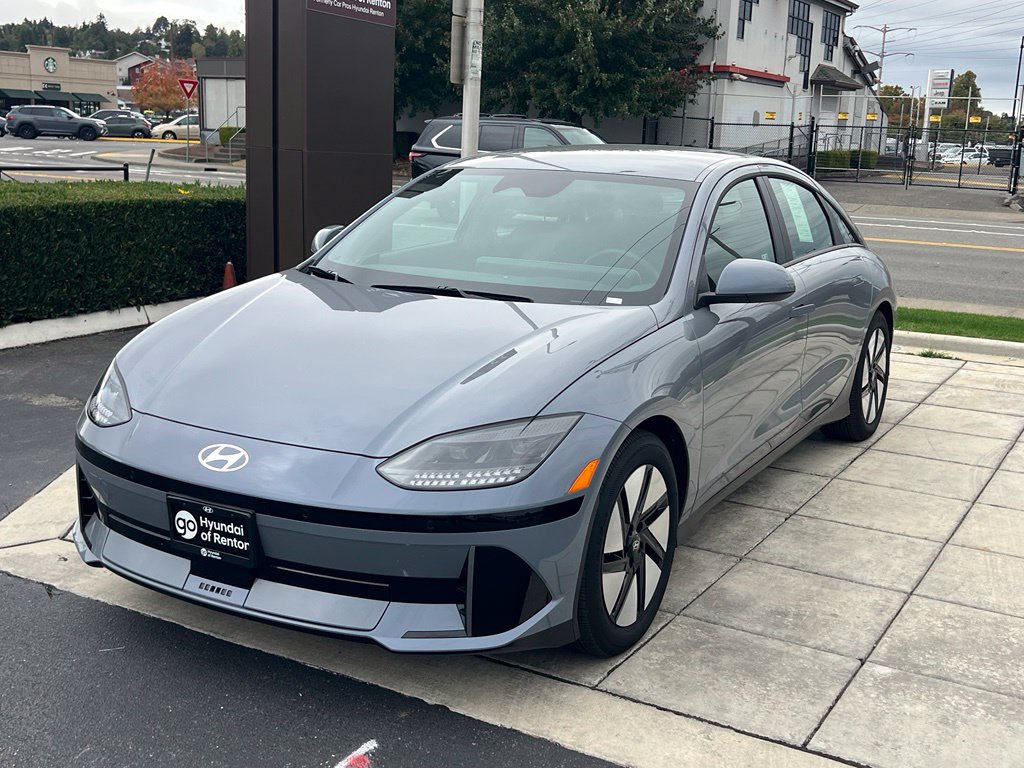 Certified 2025 Hyundai Ioniq 6 SE AWD/4WD image 3
