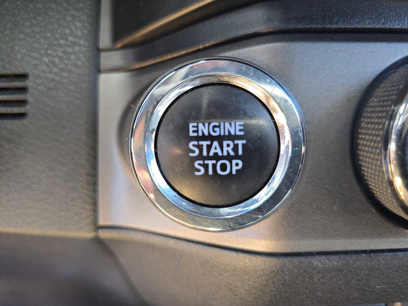 Used 2022 Toyota Tacoma TRD Off-Road image 30