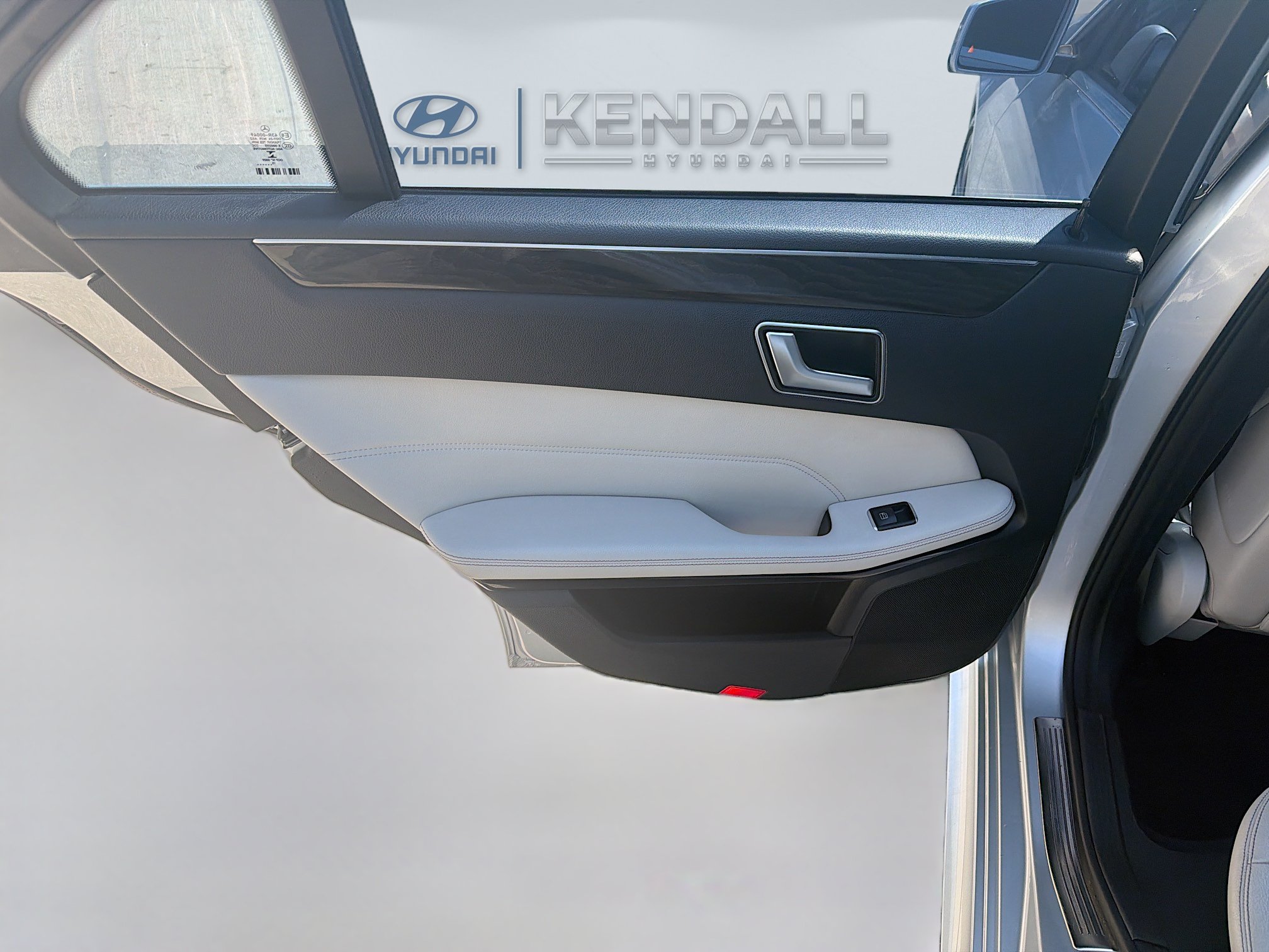 Used 2016 Mercedes-Benz E 350 Sedan w/ Premium Package image 23