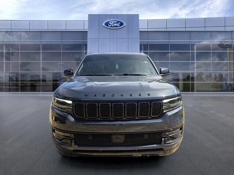 Used 2025 Jeep Wagoneer Series II w/ Premium Group I RWD image 3