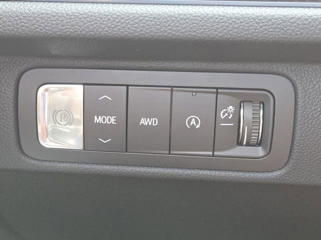 New 2026 Chevrolet Traverse RS w/ LPO, Floor Liner Package AWD/4WD image 15