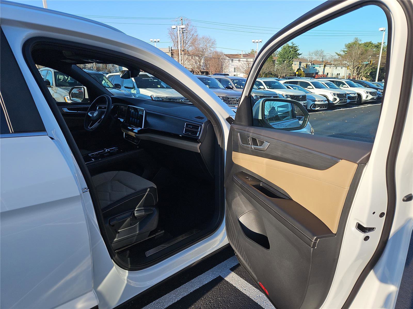 New 2026 Volkswagen Atlas Cross Sport SE image 26