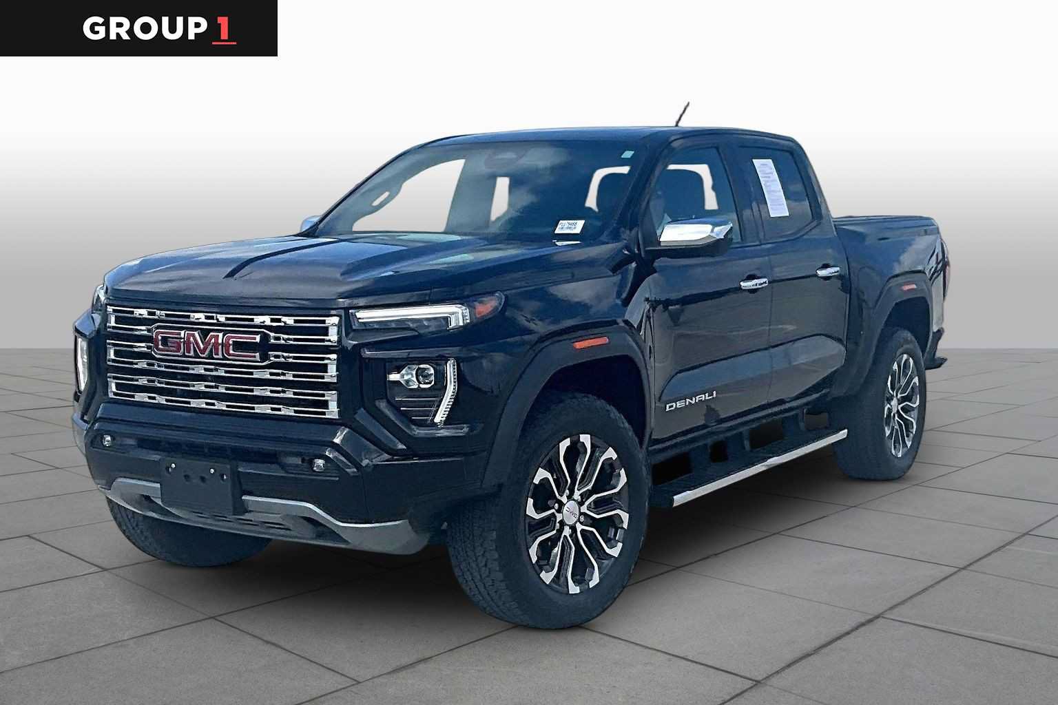 Used 2023 GMC Canyon Denali w/ Denali Black Edition AWD/4WD image 1