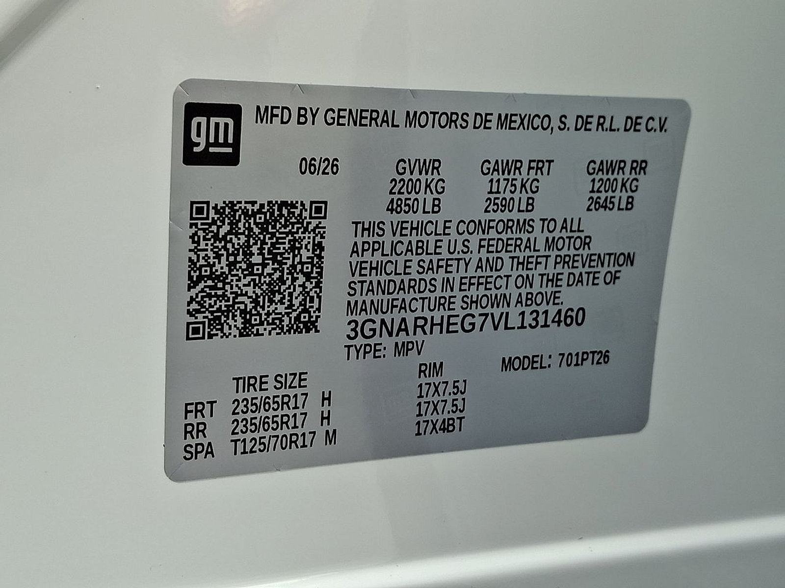 New 2027 Chevrolet Equinox LT w/ LPO, Floor Liner Package FWD image 18