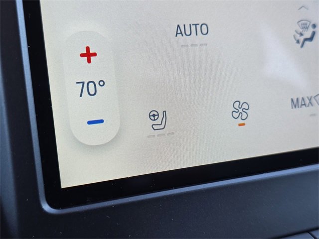 Used 2024 Ford Edge Titanium image 23