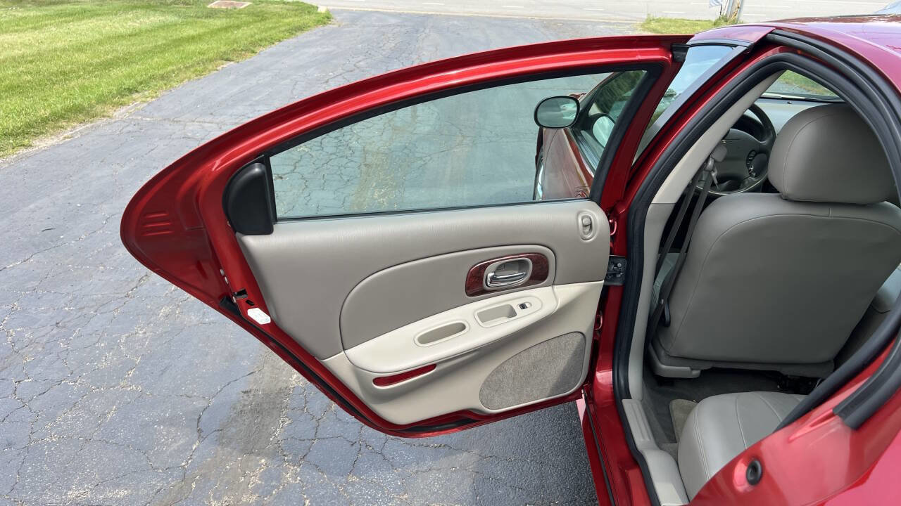 Used 2004 Chrysler Concorde LXi image 30