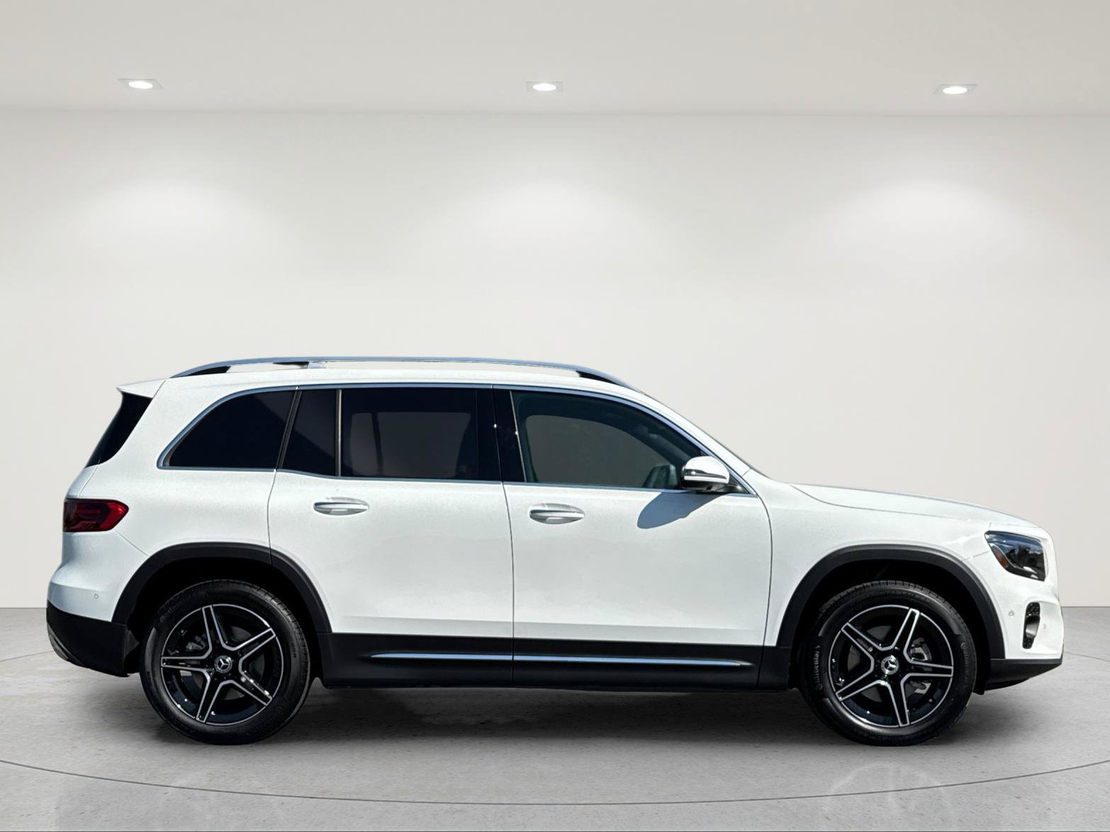 New 2026 Mercedes-Benz GLB 250 4MATIC image 6