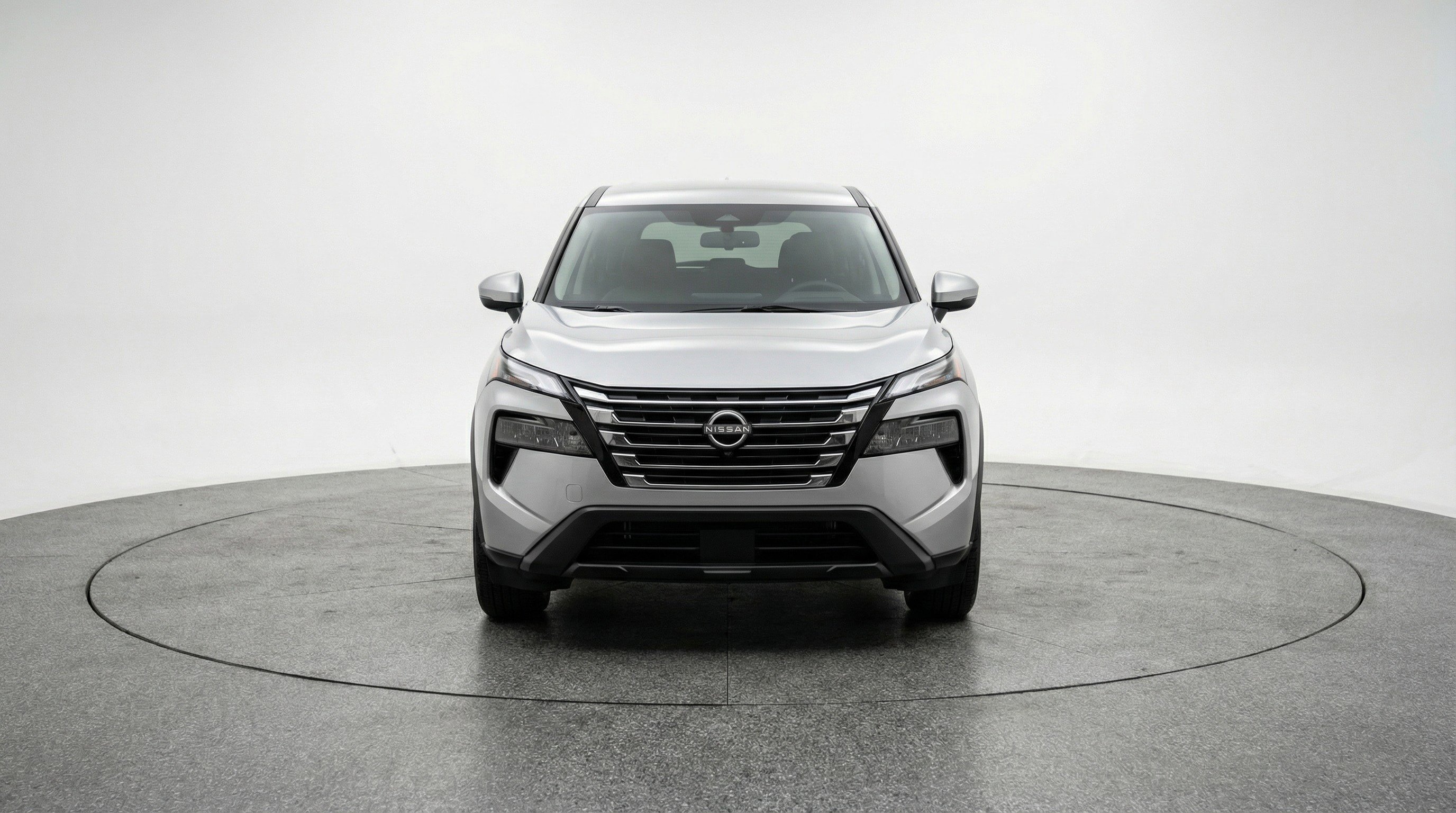 Used 2025 Nissan Rogue SV image 2