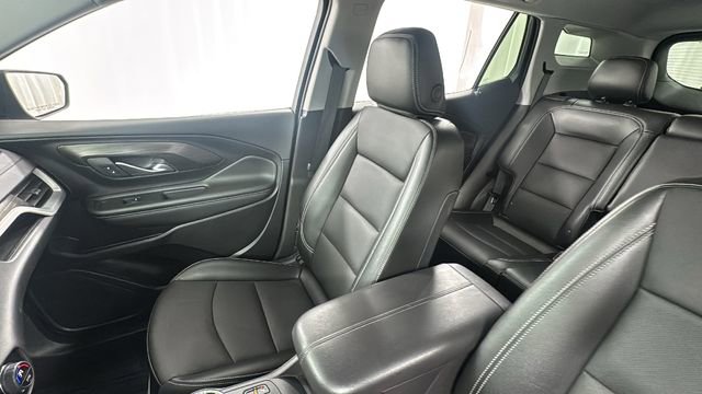 Used 2024 GMC Terrain SLT image 13