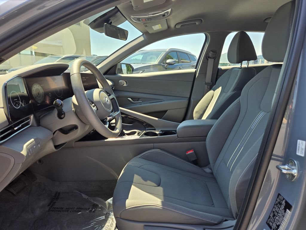 Used 2023 Hyundai Elantra SEL w/ Convenience Package FWD image 20