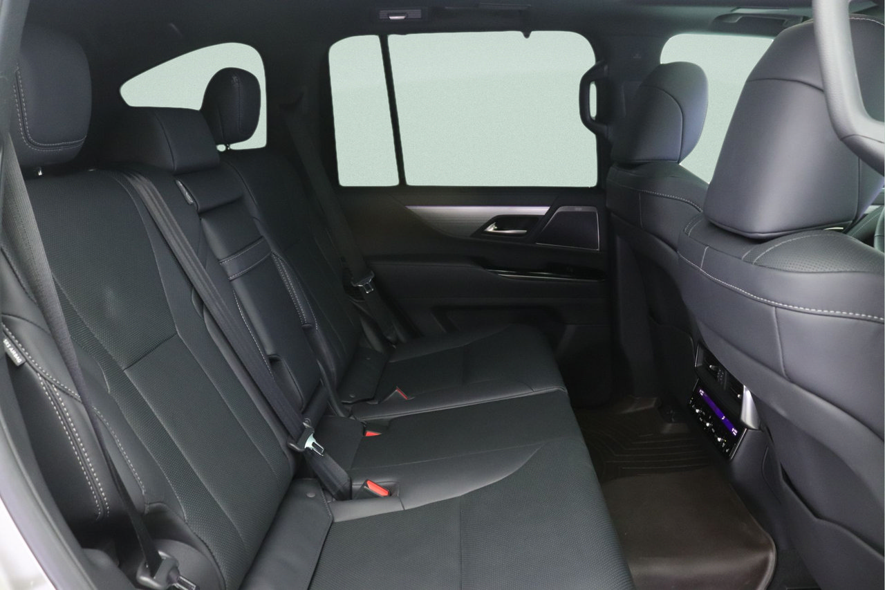 Used 2026 Lexus LX 600 F Sport w/ Accessory Package (Z1) AWD/4WD image 29