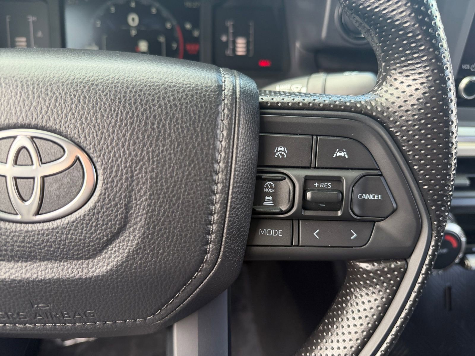 Certified 2026 Toyota Tacoma SR5 AWD/4WD image 19