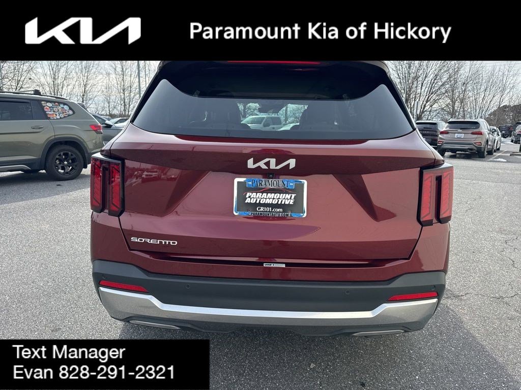 Used 2024 Kia Sorento EX w/ Panoramic Sunroof Package image 6