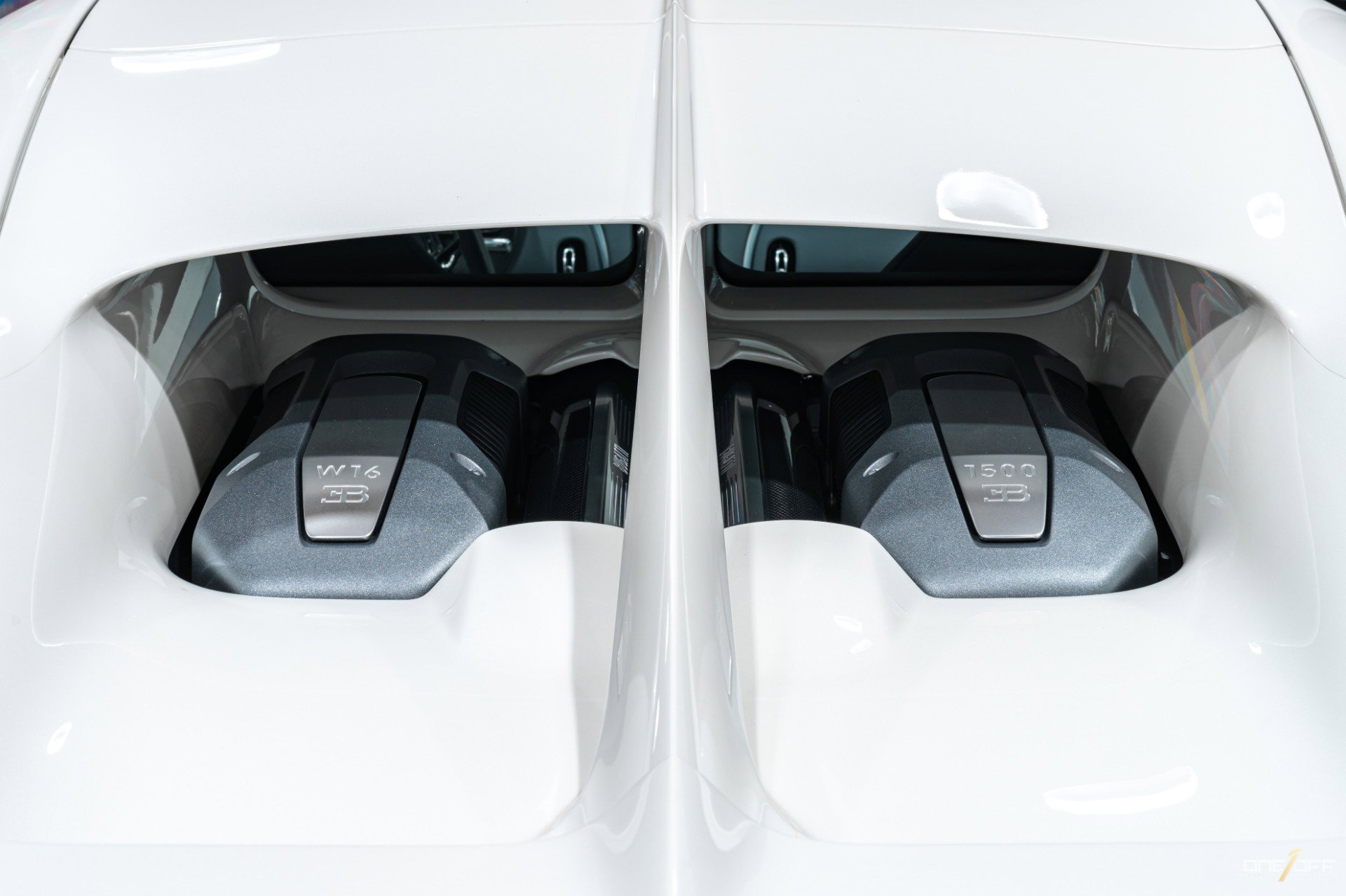 Used 2019 Bugatti Chiron image 24