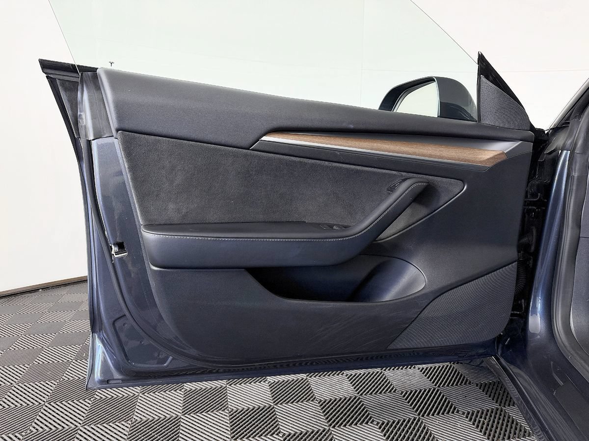 Used 2023 Tesla Model 3 Standard Range RWD image 24
