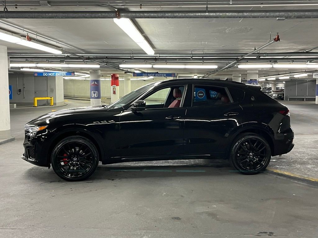 Used 2021 Maserati Levante image 32