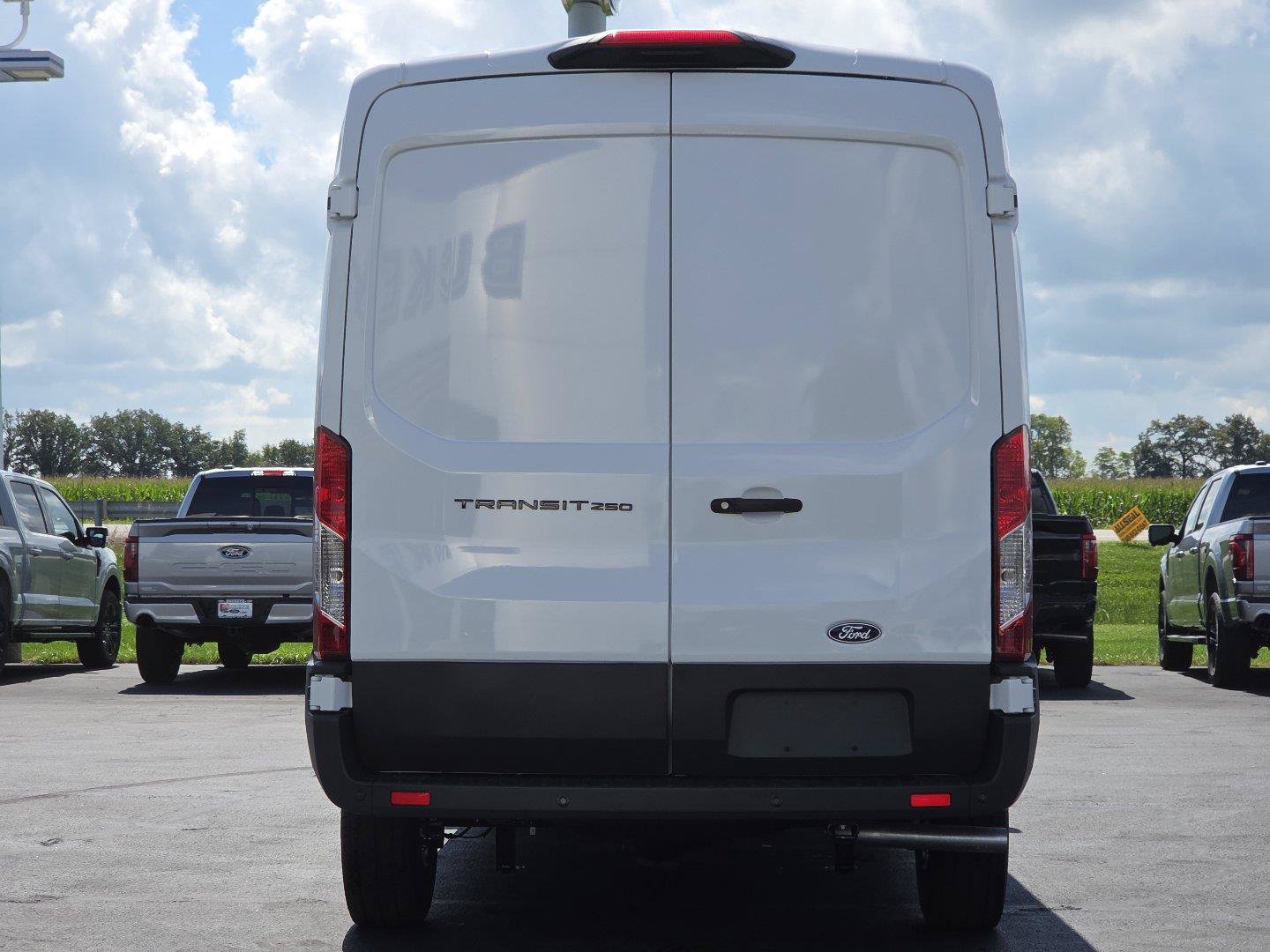 New 2026 Ford Transit 250 148 Medium Roof w/ Interior Upgrade Package RWD image 12