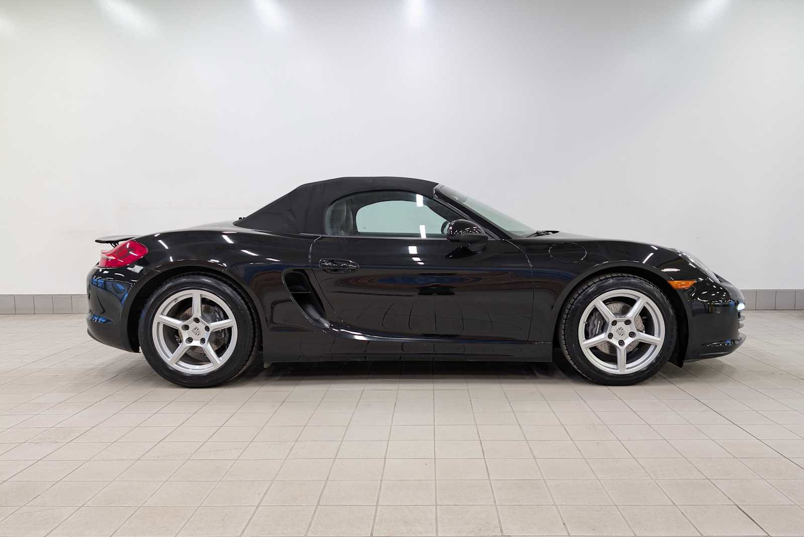 Used 2016 Porsche Boxster image 8