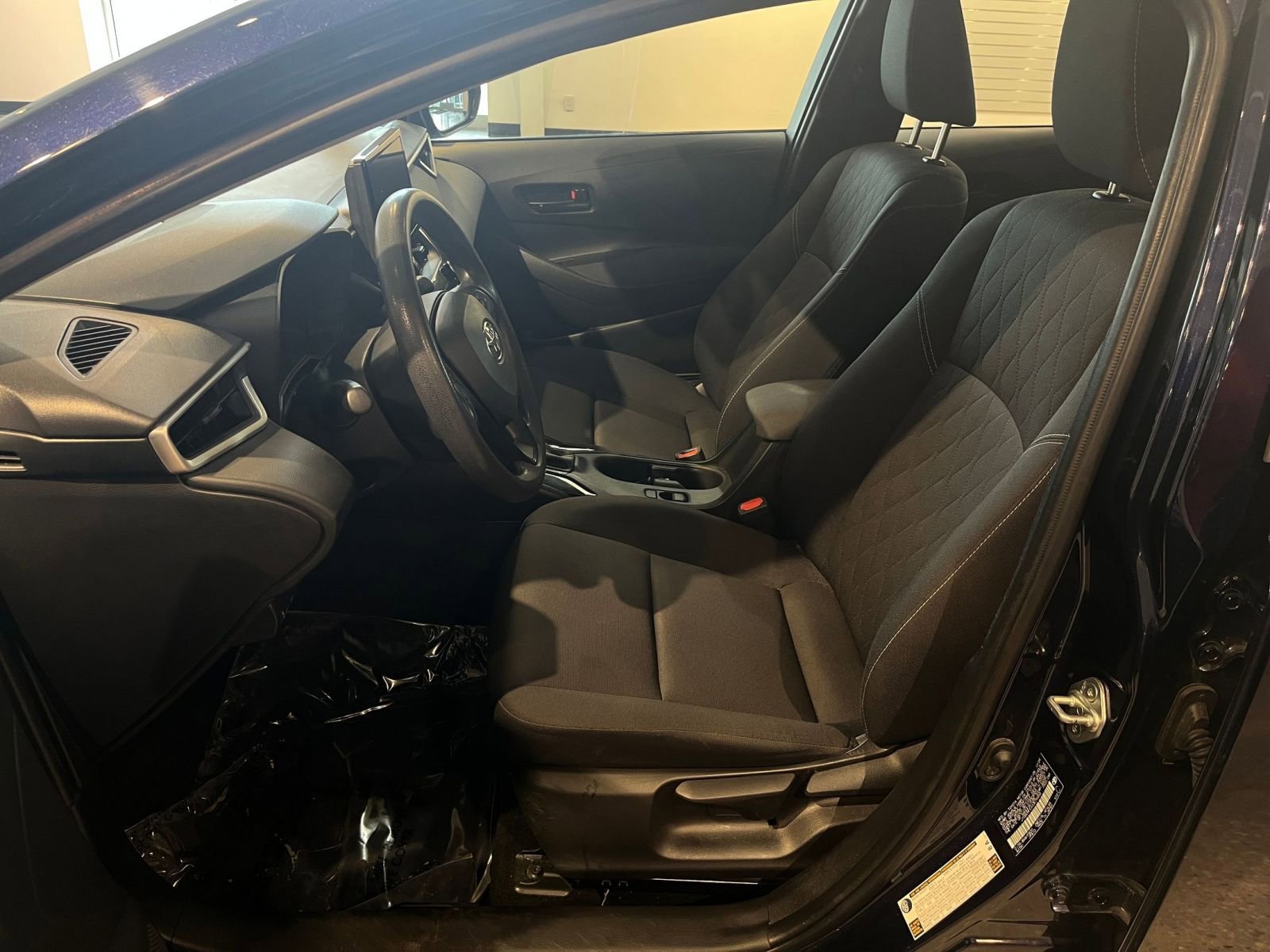 Used 2025 Toyota Corolla LE image 27