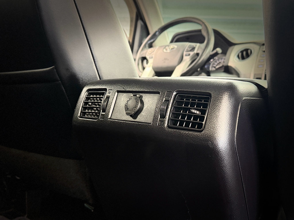 Used 2014 Toyota Tundra Platinum AWD/4WD image 29