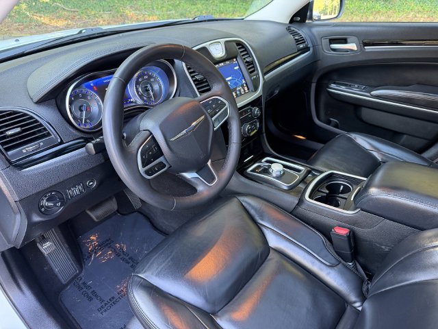 Used 2023 Chrysler 300 Touring L w/ Popular Equipment Group RWD image 11