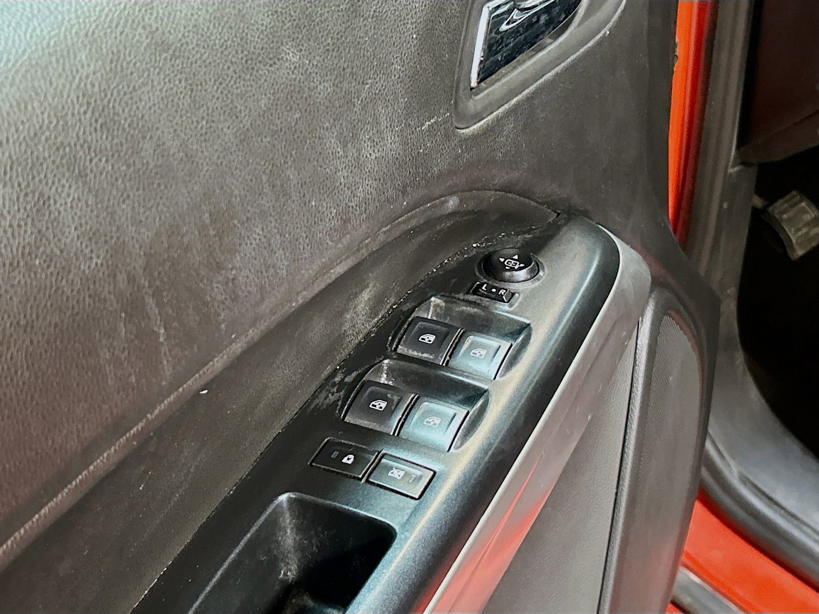 Used 2020 Chevrolet Colorado LT w/ LT Convenience Package image 17