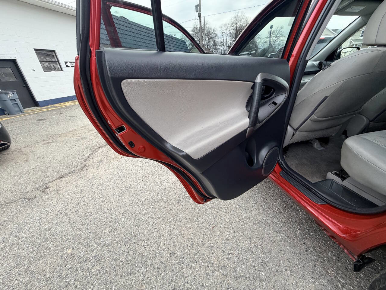 Used 2012 Toyota RAV4 4WD w/ Value Pkg image 36