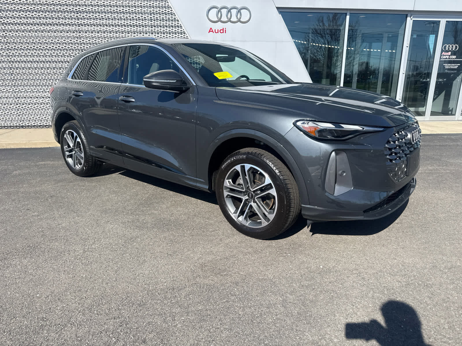 Certified 2025 Audi Q5 Premium w/ Convenience Package AWD/4WD image 2