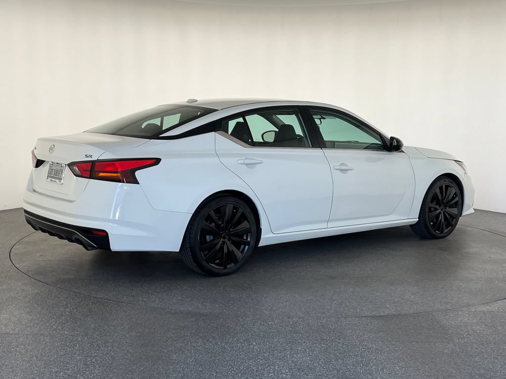 Used 2019 Nissan Altima 2.5 SR FWD image 3