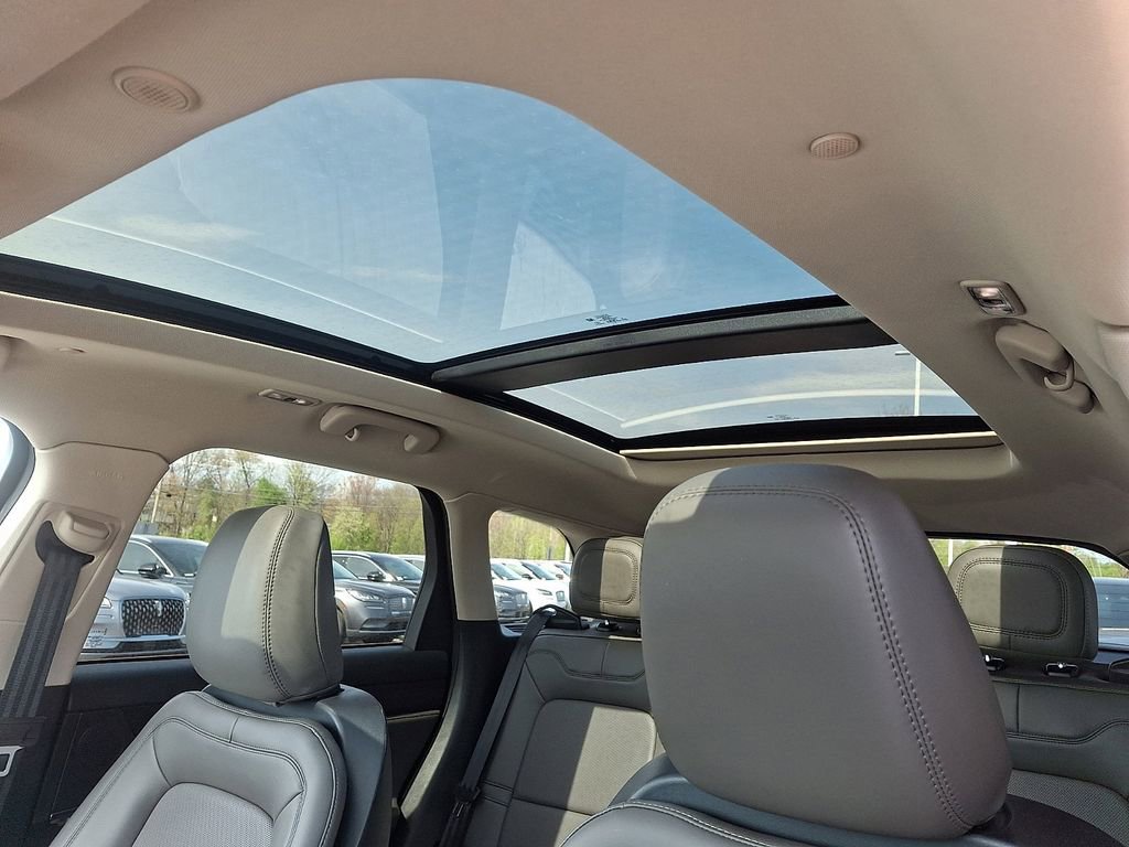 Certified 2023 Lincoln Corsair Reserve w/ Equipment Group 201A AWD/4WD image 14