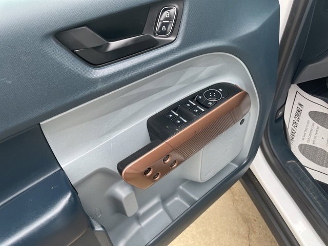 Used 2024 Ford Maverick Lariat w/ 4K Tow Package image 12