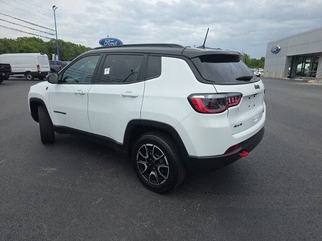 Used 2025 Jeep Compass Trailhawk AWD/4WD image 8