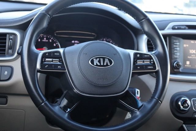 Used 2019 Kia Sorento LX w/ LX Convenience Package image 3