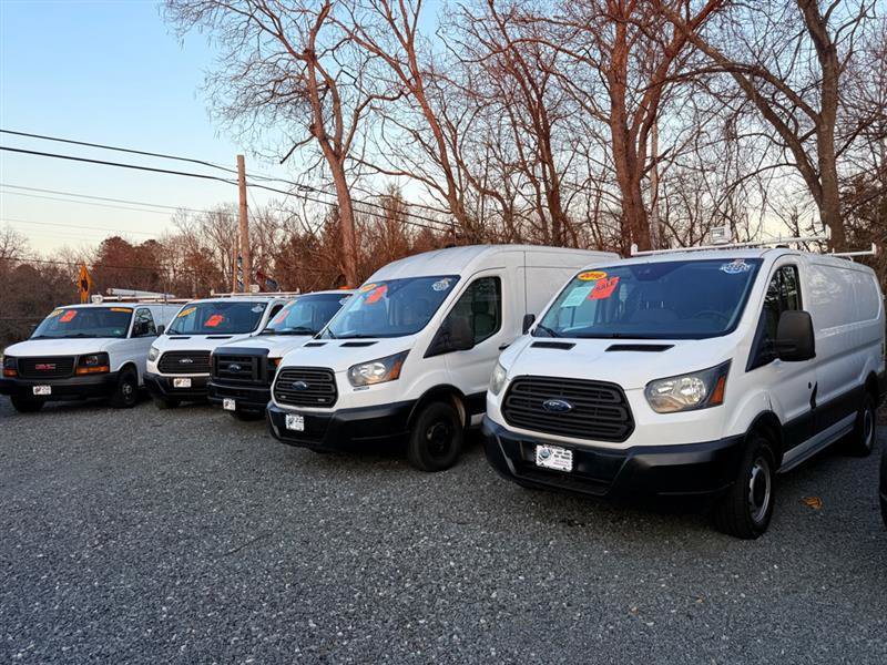 Used 2011 Chevrolet Express 2500 RWD image 9