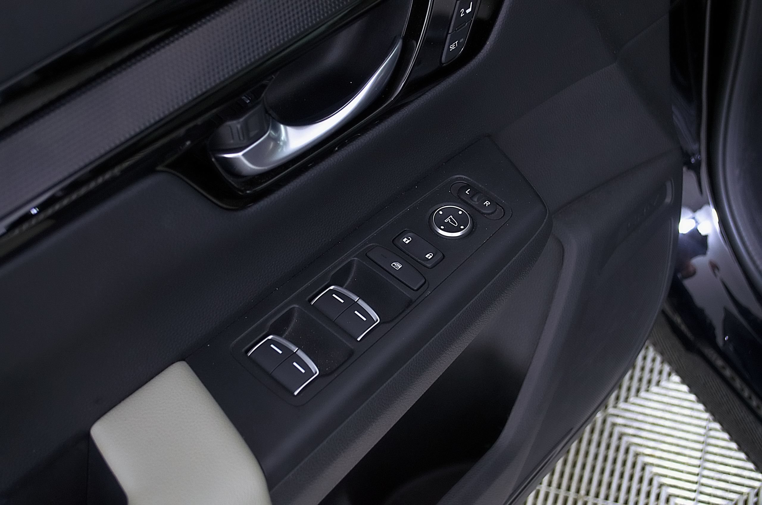 Used 2024 Honda CR-V EX-L image 19