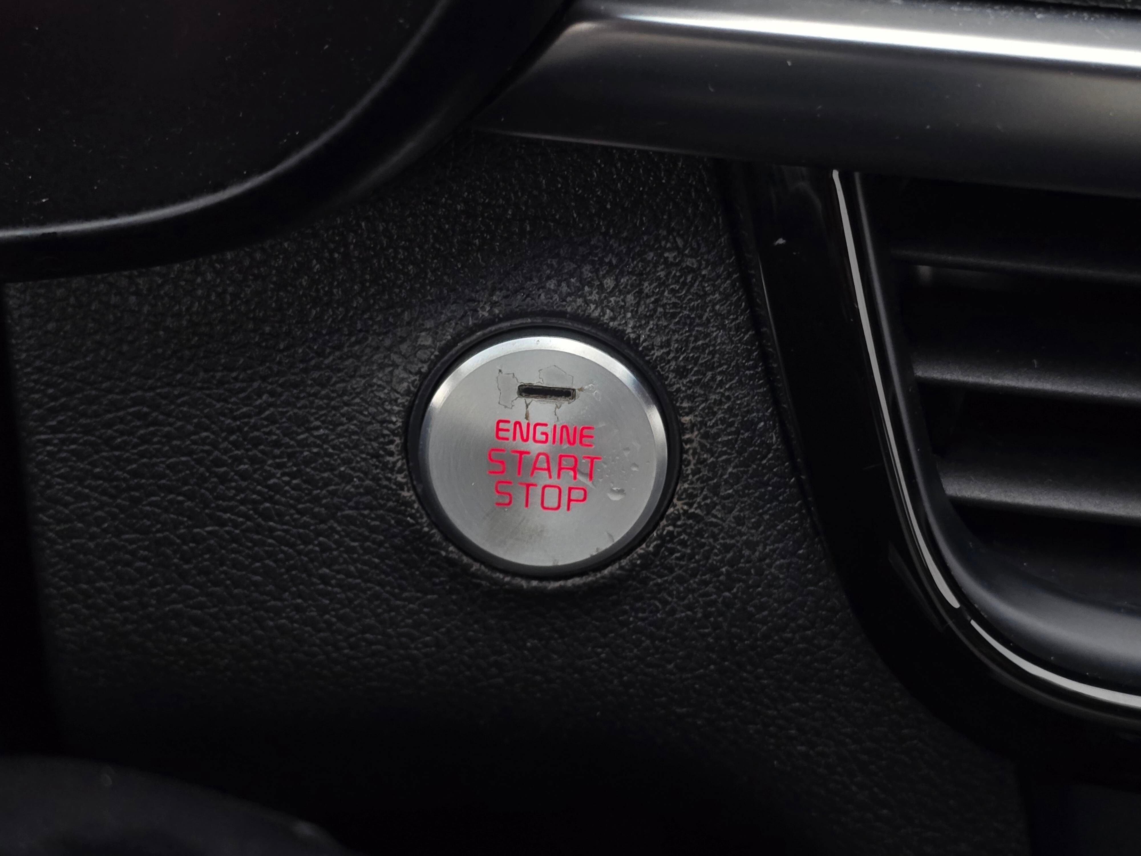 Used 2018 Kia Optima EX image 19