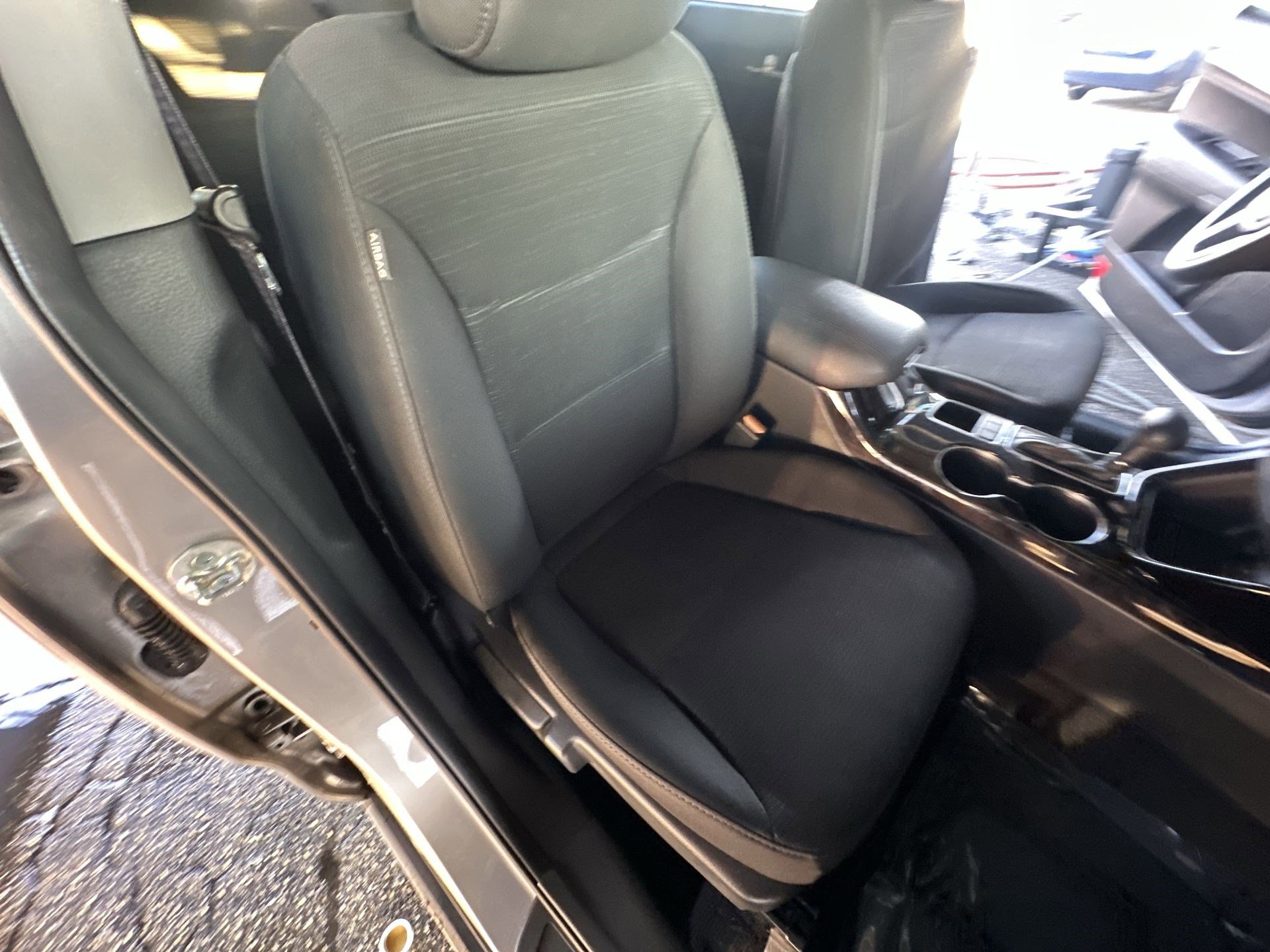 Used 2014 Kia Sorento LX image 28