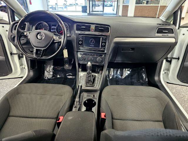 Used 2019 Volkswagen Golf S image 9