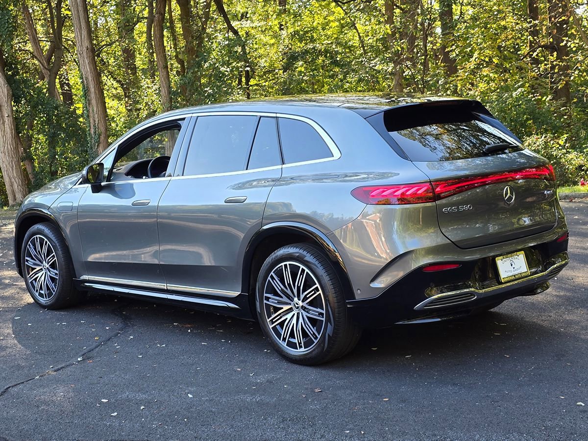 Used 2023 Mercedes-Benz EQS 580 4MATIC SUV image 4