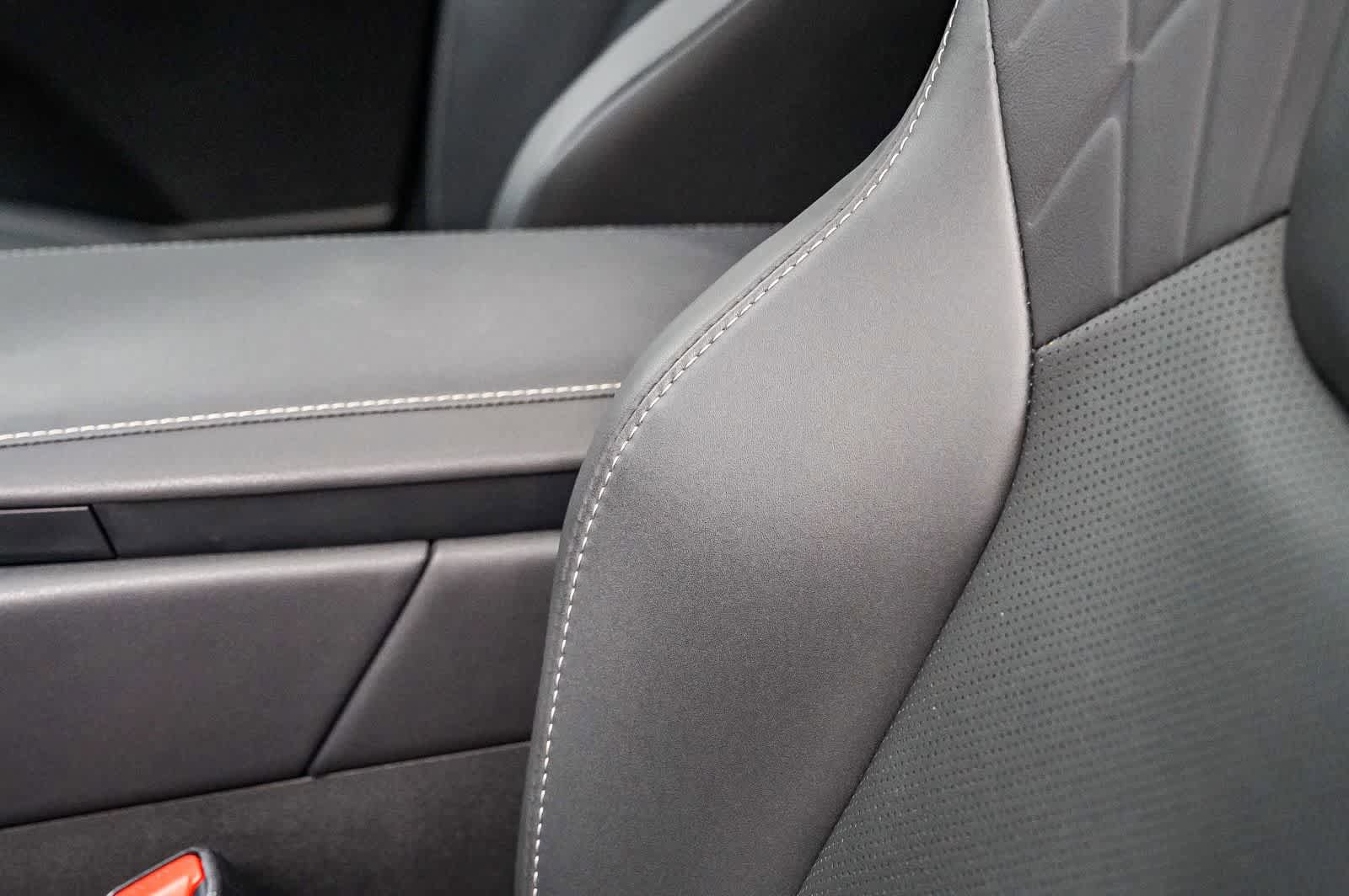 Used 2024 Lexus RX 350 Premium w/ Convenience Package FWD image 20