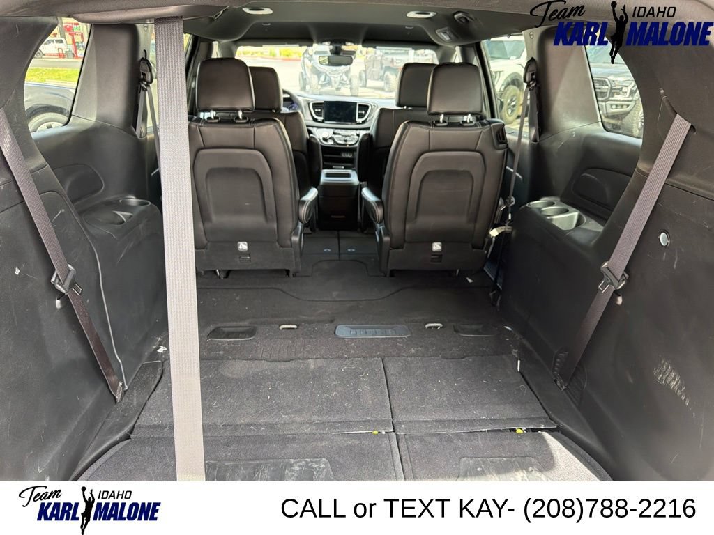 Used 2025 Chrysler Pacifica Select FWD image 7